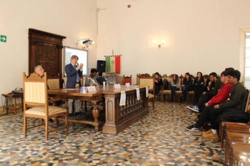 A lezione di "Chimica Cosmetica" - ISIS Elena di Savoia (27/3/2019)